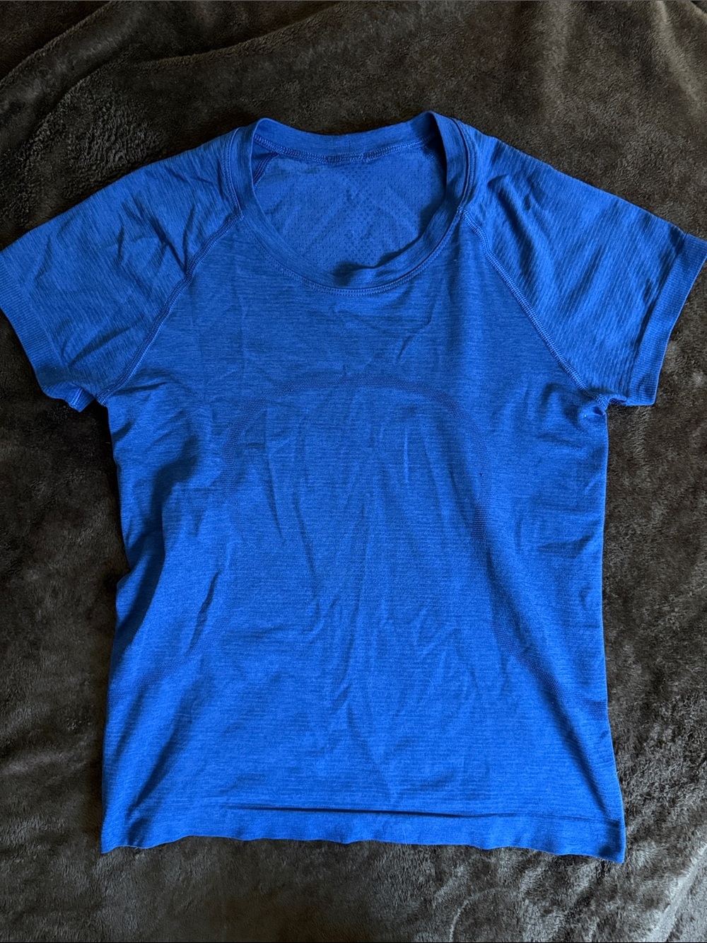 Blue Lululemon Swiftly Tech Short-Sleeve Shirt 2.0 size 4